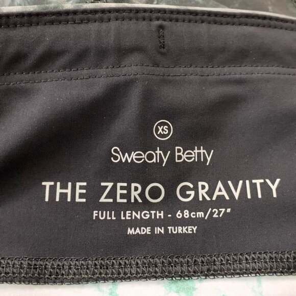 SWEATY BETTY Zero Gravity 7/8 Running Leggings In Green Tie Dye Print - Picture 7 of 14